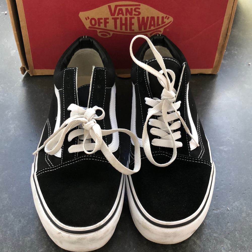 Vans Black/ White Old Skool Platform W10